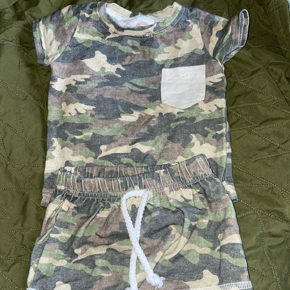 Lily pad handmade Etsy shot shorts tee shirt set camo military army pocket